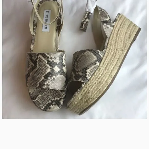 STEVE MADDEN CROC MOTIF PLATFORM SANDALS.…