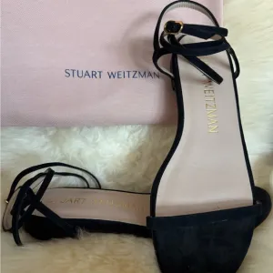 Stuart Weitzman Black Sandals Minimalist Design! Stunning