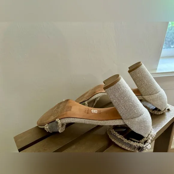 Stuart Weitzman Chaingang Frayed Sandals Women’s 8 Oat Tan Nude Buckle Fringe