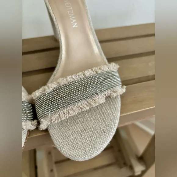 Stuart Weitzman Chaingang Frayed Sandals Women’s 8 Oat Tan Nude Buckle Fringe