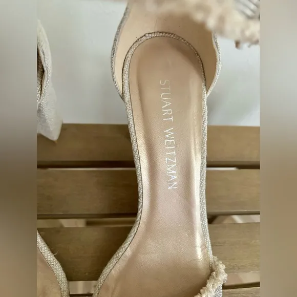 Stuart Weitzman Chaingang Frayed Sandals Women’s 8 Oat Tan Nude Buckle Fringe