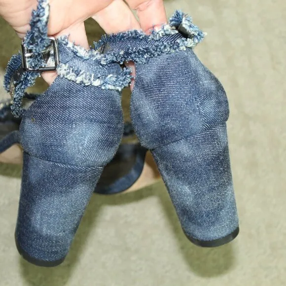 Stuart Weitzman Denim and Bling Fabric Chunky Strappy 3&quot; Heel Women's Size 7.5M