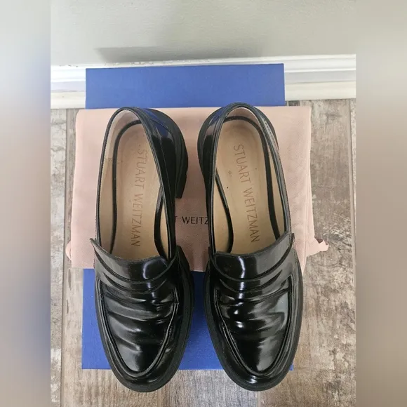 Stuart Weitzman Soho Loafers. Size 7.
