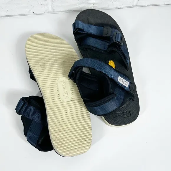 SUICOKE Navy Kisse-V Men’s Blue Strap Sandals | Viabram Sole | Revolve