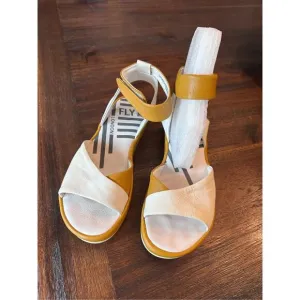 Super cute Fly London Sandal