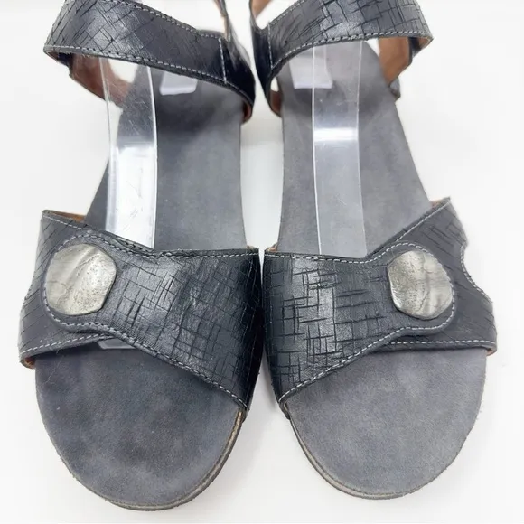 TAOS Trophy 2 Wedge Sandals