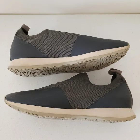 Taryn Rose Cara Knit Slip On Athletic Sneakers Gray Womens 6.5B