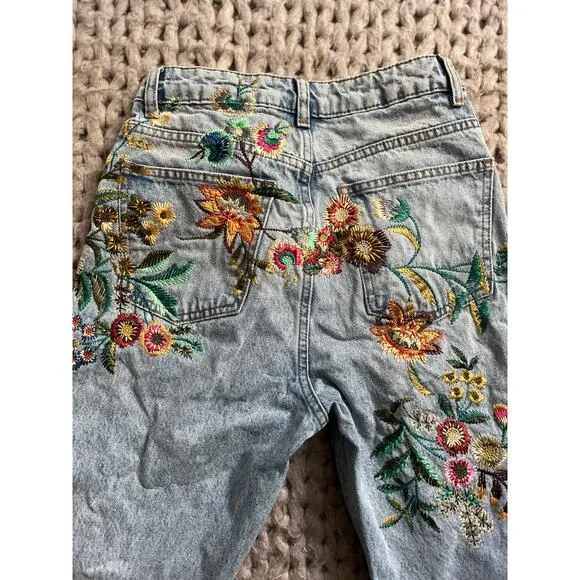 Topshop moto floral embroidered mom jeans 25