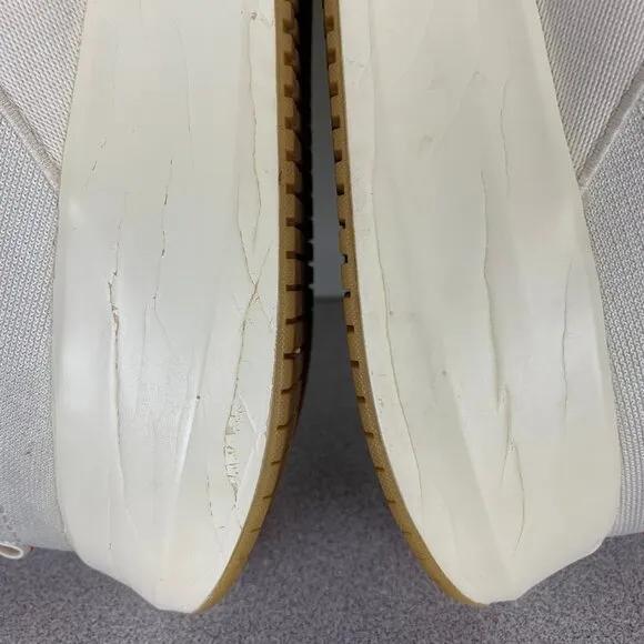 Tracksmith Eliot Runner Ivory Women's size 9 running shoes