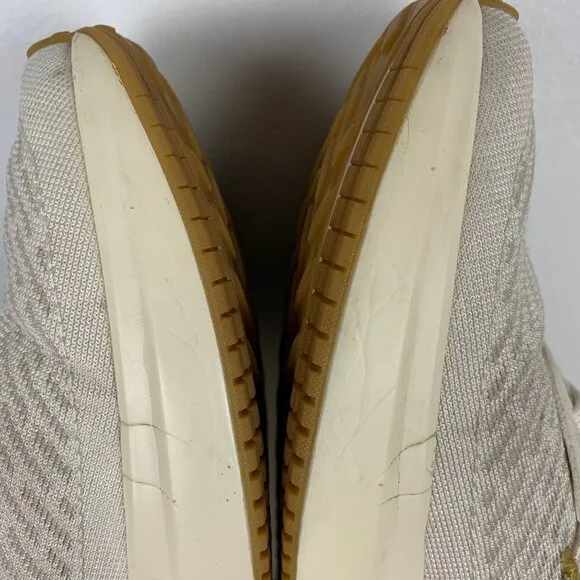 Tracksmith Eliot Runner Ivory Women's size 9 running shoes