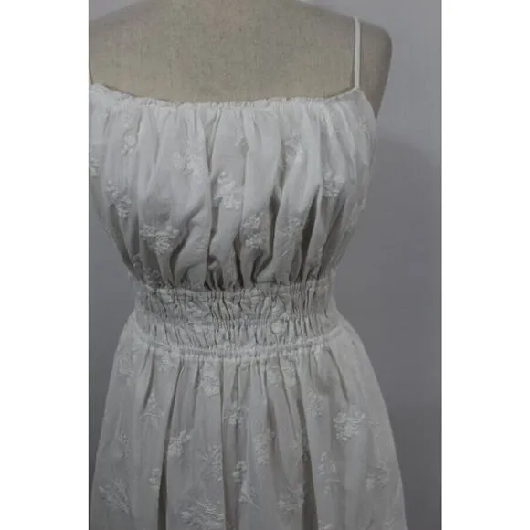 TROVATA Birds of Paradis M Medium White Embroidered Tiered Maxi Dress Mirabella