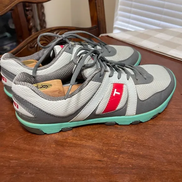 True Linkswear P1 Golf Shoes Spikeless Men's 11 Golfing