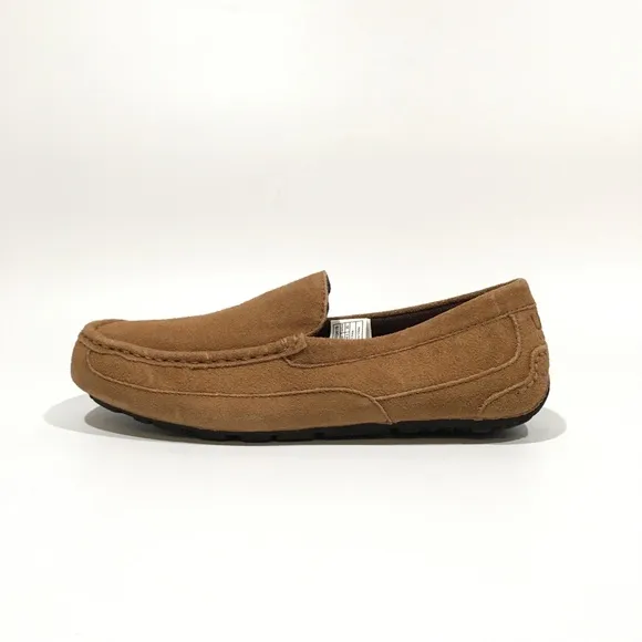 UGG Alder Men’s Driving Moccasins Slip-Ons -Chestnut Suede -US 8 -NEW