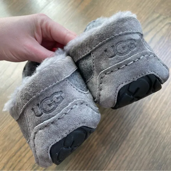 UGG Men's Ascot Wool Grey Moccasins Slipper Shoes 3233