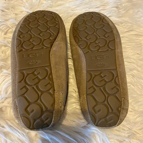 UGG Women's Dakota Moccasin Slippers Brown Size 10 Casual Warm Shoes