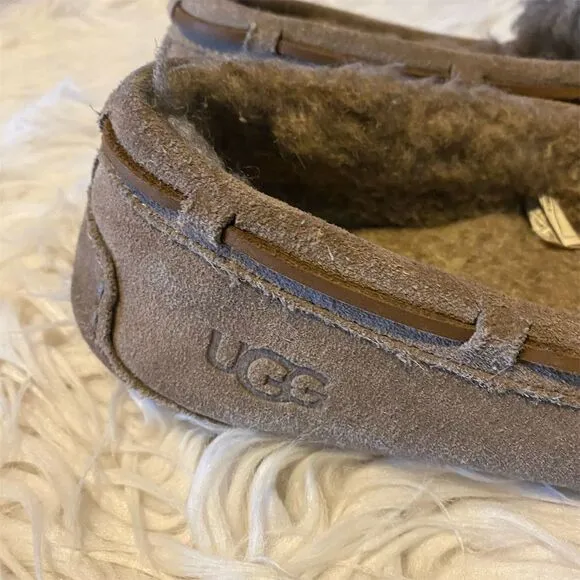 UGG Women's Dakota Moccasin Slippers Brown Size 10 Casual Warm Shoes