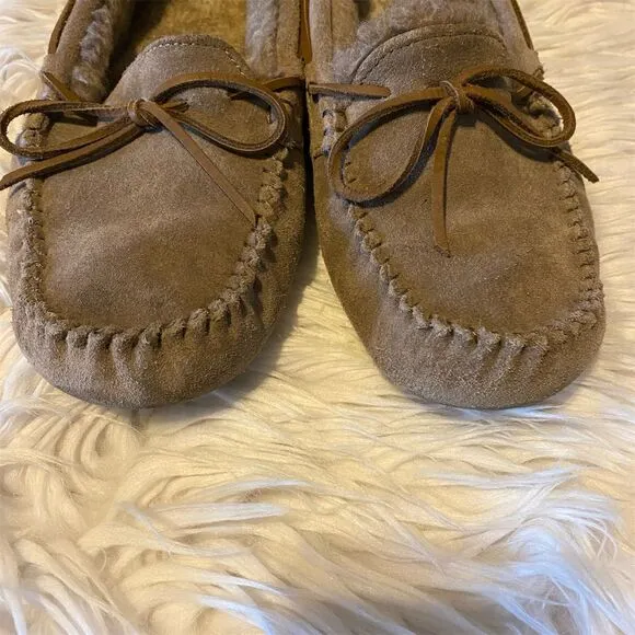 UGG Women's Dakota Moccasin Slippers Brown Size 10 Casual Warm Shoes