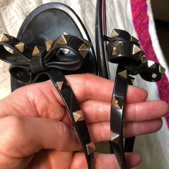 Valentino Garavani Rockstud Sandals- both toe straps broken.