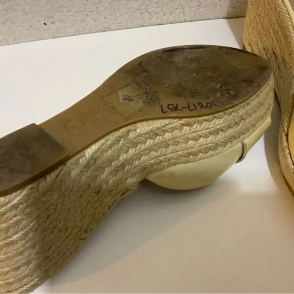 Valentino Garavani Patent Leather Slides Wedges Shoes Size 8.5/39