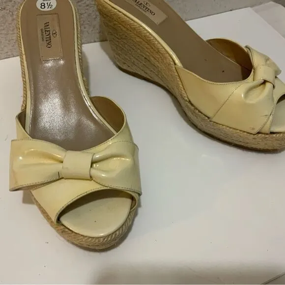 Valentino Garavani Patent Leather Slides Wedges Shoes Size 8.5/39