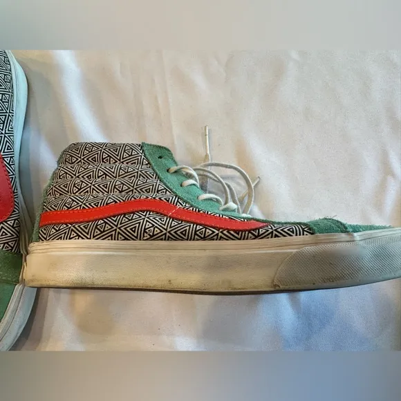 Vans Mens/Women’s Off The Wall High-Top Colorful Sneakers Men 7 Women 8.5