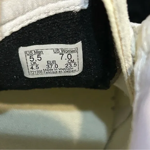 VANS Sk8-low top beige suede lace up shoes sneakers women’s 7 new