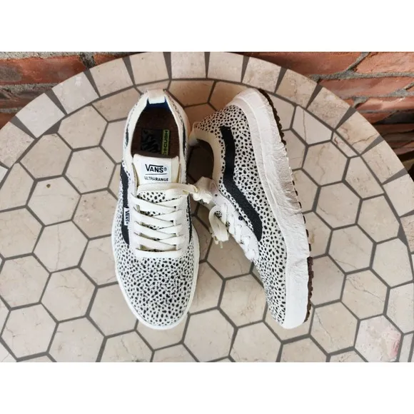 Vans Ultrarange VR3 Animal Marshmellow Men's Size 8.5 Knit Sneakers Shoes White