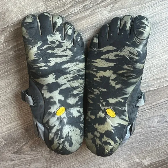 Vibram FiveFingers KSO Toe Shoes Black Gray Camo Bottom M1485 Mens 11-11.5 EU 45