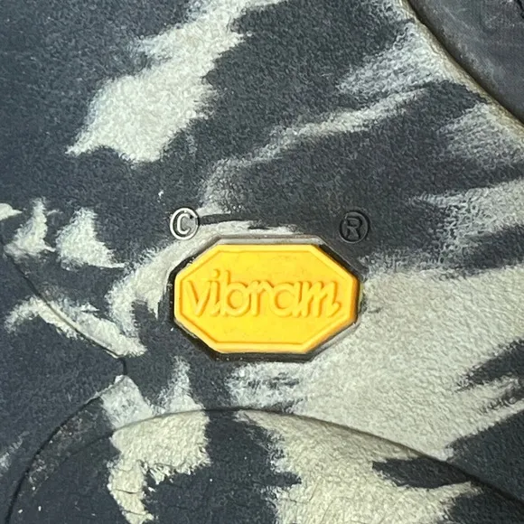Vibram FiveFingers KSO Toe Shoes Black Gray Camo Bottom M1485 Mens 11-11.5 EU 45