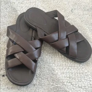 Vince Brown Leather Sandals