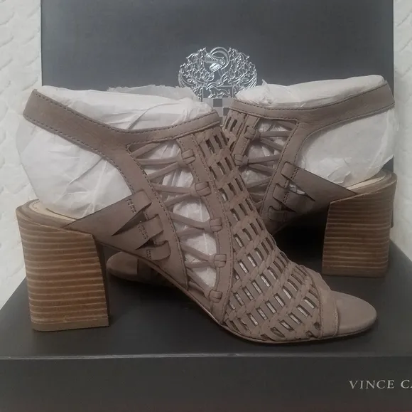 ⚘️Vince Camuto Refista Nubuck Shootie Sandals