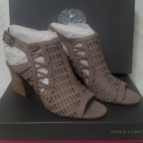 ⚘️Vince Camuto Refista Nubuck Shootie Sandals