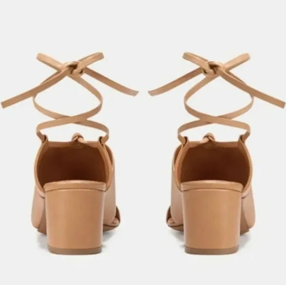 VINCE DUNAWAY Ankle Tie ROASTED CASHEW TAN Leather BLOCK Sandals US 10 $325 NWB