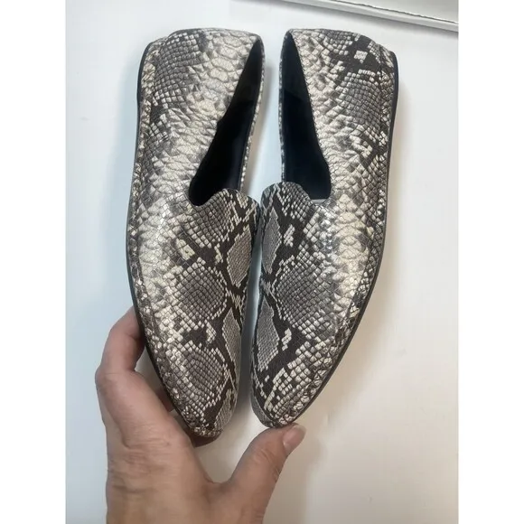 Vince Paz Snake Print Leather Slip On Flat Sz 6