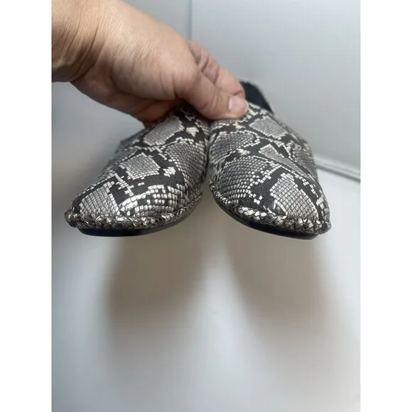 Vince Paz Snake Print Leather Slip On Flat Sz 6