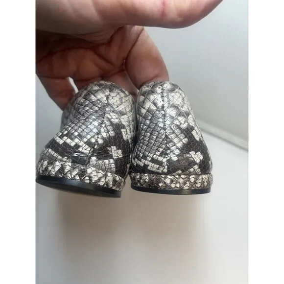Vince Paz Snake Print Leather Slip On Flat Sz 6