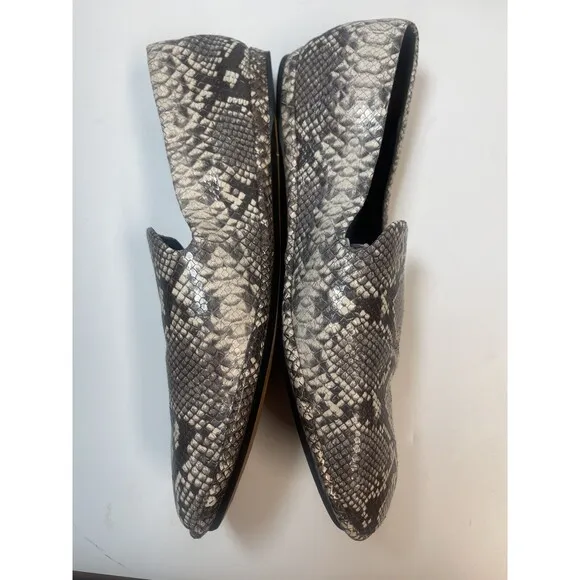 Vince Paz Snake Print Leather Slip On Flat Sz 6