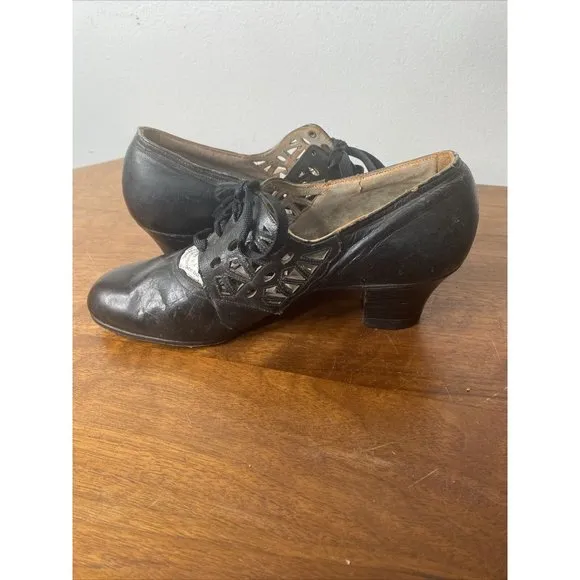 Vintage 1930 1940s Black Leather Oxford Shoes laces Heels Womens peters shoe