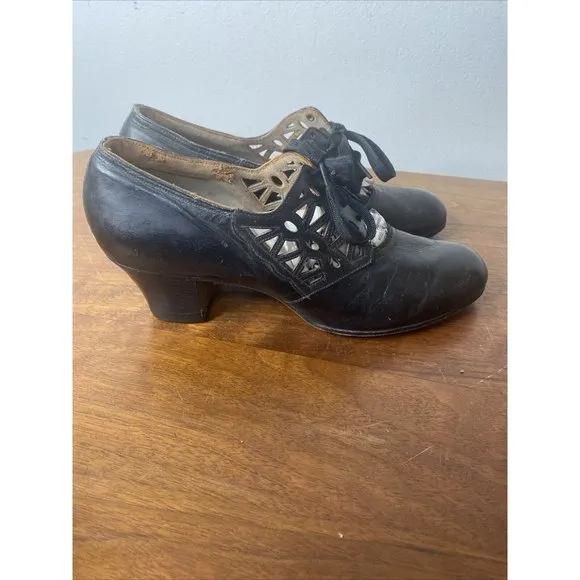 Vintage 1930 1940s Black Leather Oxford Shoes laces Heels Womens peters shoe