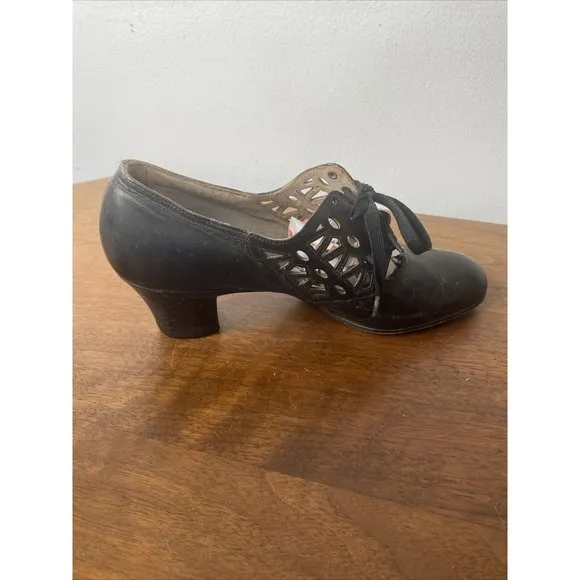 Vintage 1930 1940s Black Leather Oxford Shoes laces Heels Womens peters shoe