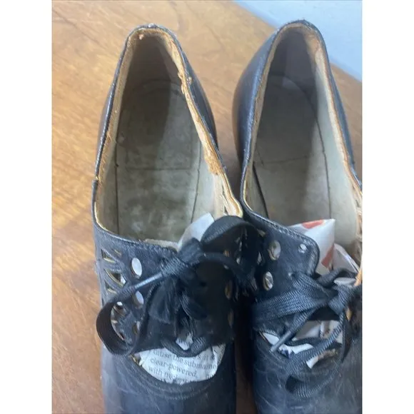 Vintage 1930 1940s Black Leather Oxford Shoes laces Heels Womens peters shoe