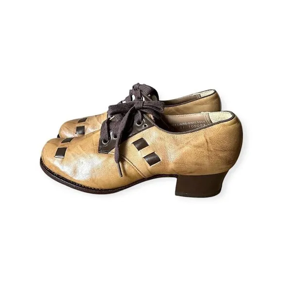 Vintage 1940's Miller Foot Defender Tan Lace Up Leather Shoes. Sz. 5B