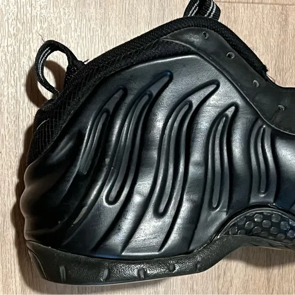 Vintage 2004 Nike Air Foamposite Pro Black Men Size 10.5