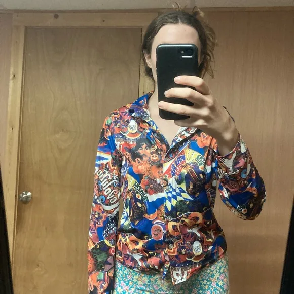 Vintage 70’s BEATLES Button up top
