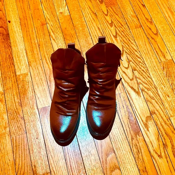 Vintage &amp; Classy  Men's Shoes with Side Zippers . Very Comfy Size 46 Shoes .