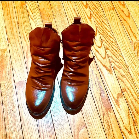 Vintage &amp; Classy  Men's Shoes with Side Zippers . Very Comfy Size 46 Shoes .