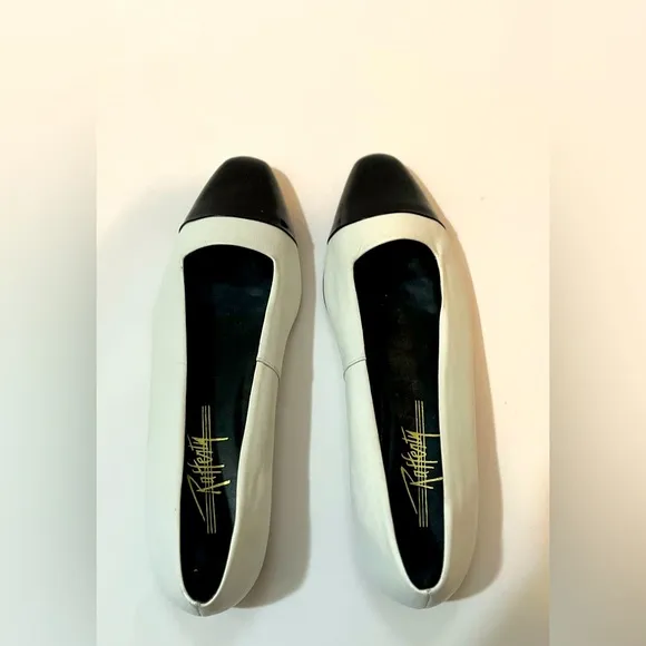 Vintage Designer Rafferty Leather Closed Toe, Black Tip Shoes, size 7 1/2
