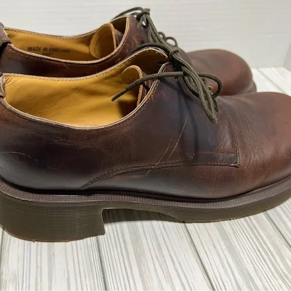 Vintage Dr. Martens Gibson Shoes woman Brown Leather made in England SZ 7 US 9