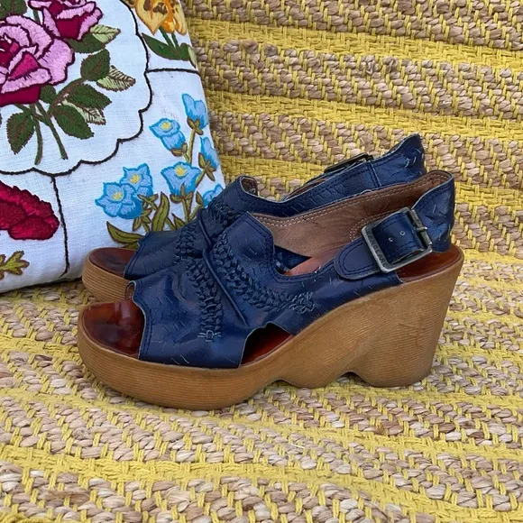 Vintage Hi There Famolare Italian Platform Leather Wedge Sandals 8.5 Narrow