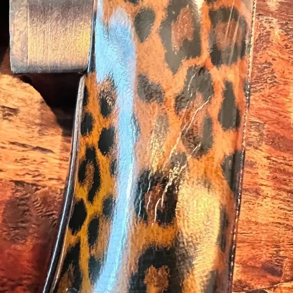 Vintage Leopard Salvador Ferragamo 8M